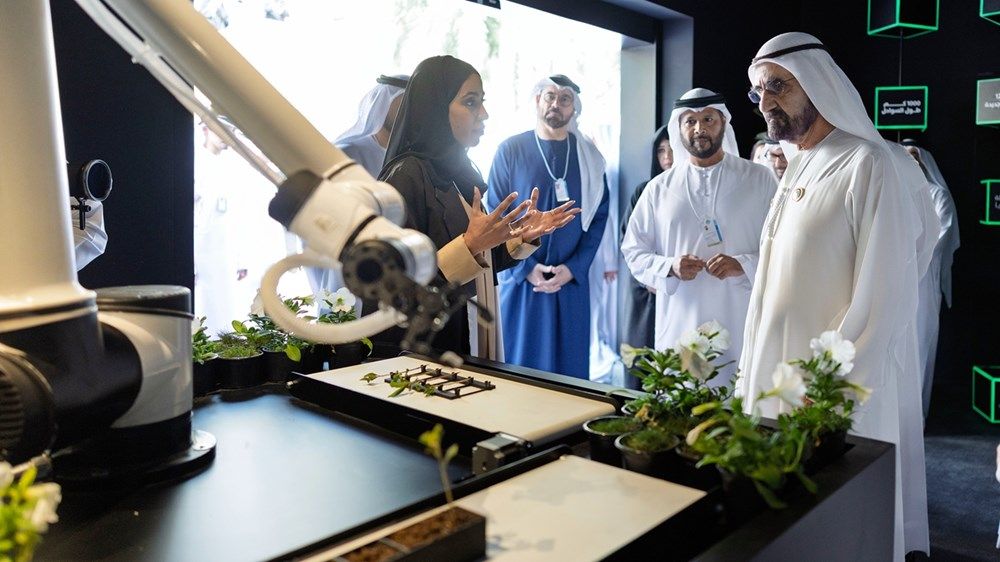 محمد بن راشد يطلع على «خريطة طريق المساحات المائية والخضراء 2030» لتعزيز ريادة دبي في استثمار الطبيعة لرفاهية الإنسان