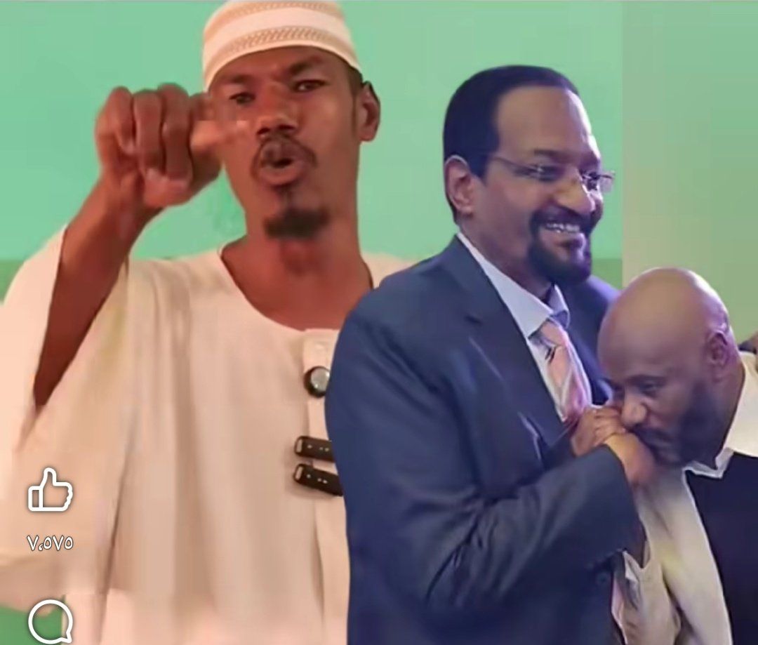 شاهد بالصورة والفيديو.. شيخ سوداني يهاجم الفنان جمال فرفور بعد تقبيله يد شيخ الأمين: (بعدما أصبحت فنان فاسق عاوز تبقى خايب رجا)