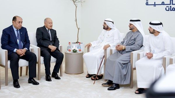 محمد بن راشد يلتقي الأمين العام لجامعة الدول العربية
