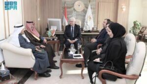 بحث تعزيز التعاون التعليمي بين السعودية ومصر في لقاء السفير الحصيني مع وزير التعليم العالي
