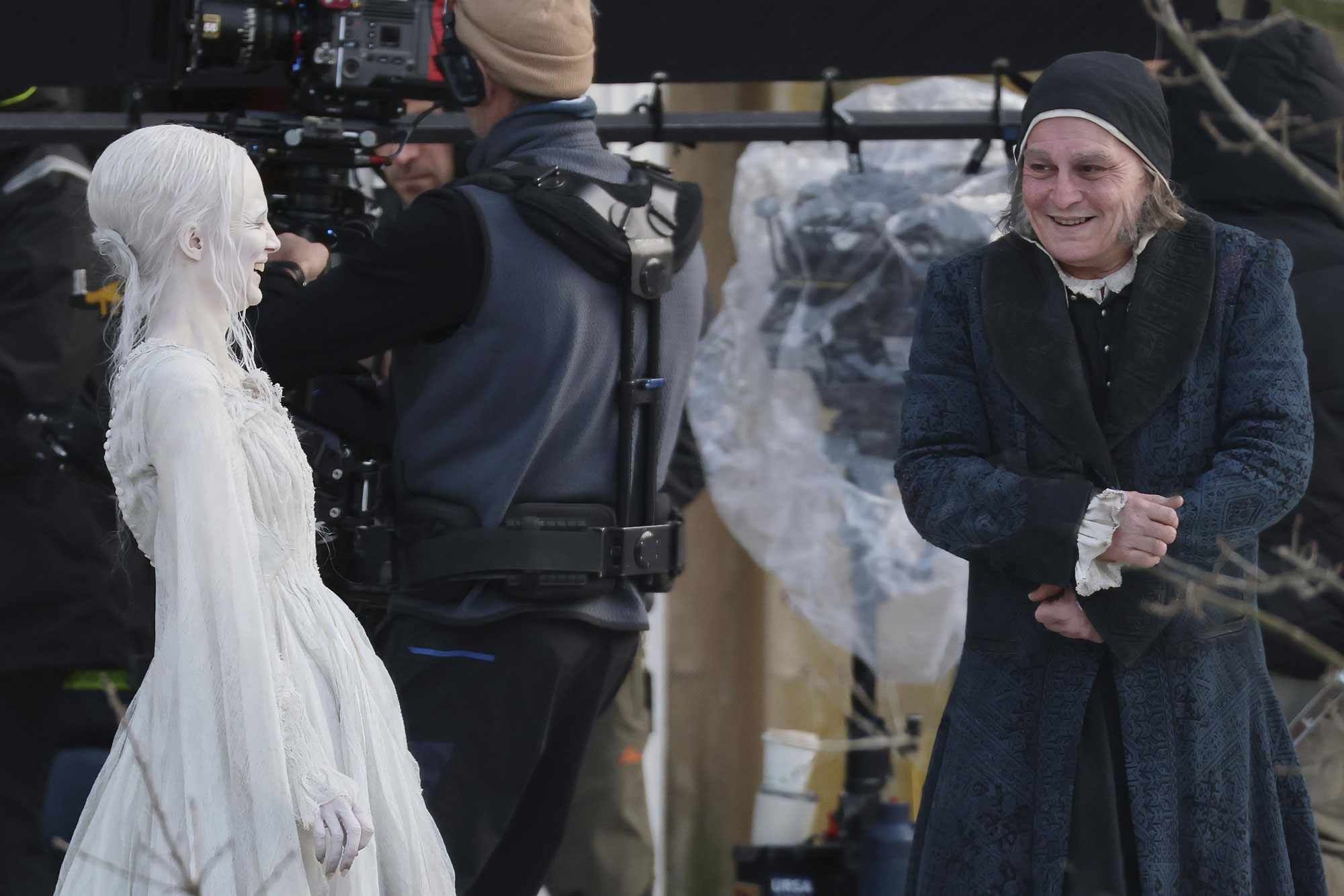 جوني ديب يفاجئ الجمهور بلوك صادم في أحدث أعماله… شاهدوا الصور