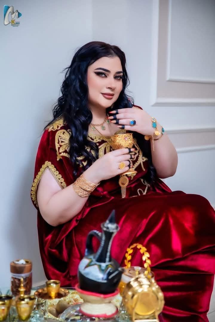 بالفيديو.. مذيعة مصرية للفنانة الحسناء “مونيكا”: (سودانية إزاي و انتي ما شاء الله قمر) والمطربة ترد عليها وتحرجها وتثير إعجاب الجمهور السوداني