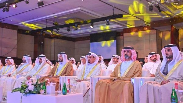 حاكم عجمان وولي عهده يشهدان تخريج 300 طالب من «دفعة الإخوة الإماراتية الكويتية 2026» بجامعة عجمان