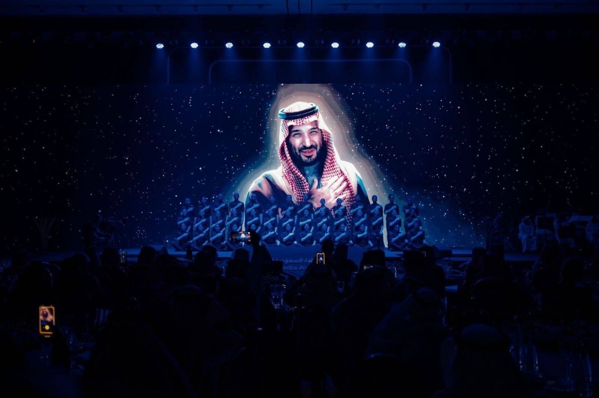 رمزيات الامتنان تتجلّى في حفل الجائزة السعودية للإعلام… عرض مسرحي عالمي يستلهم تقدير ولي العهد