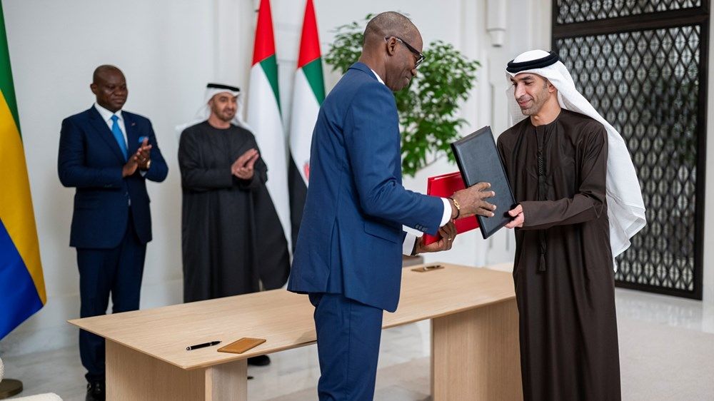 رئيس الدولة ورئيس الغابون يشهدان مراسم توقيع اتفاقية شراكة اقتصادية شاملة بين البلدين