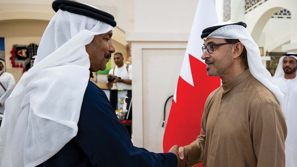 هزاع بن زايد يشهد جانباً من فعاليات النسخة الأولى من «مهرجان العين التراثي»