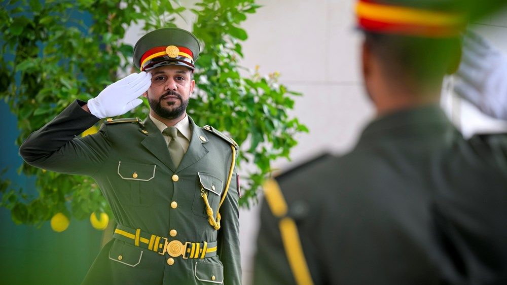 رئيس الدولة ورئيس الغابون يبحثان تعزيز علاقات التعاون بين البلدين