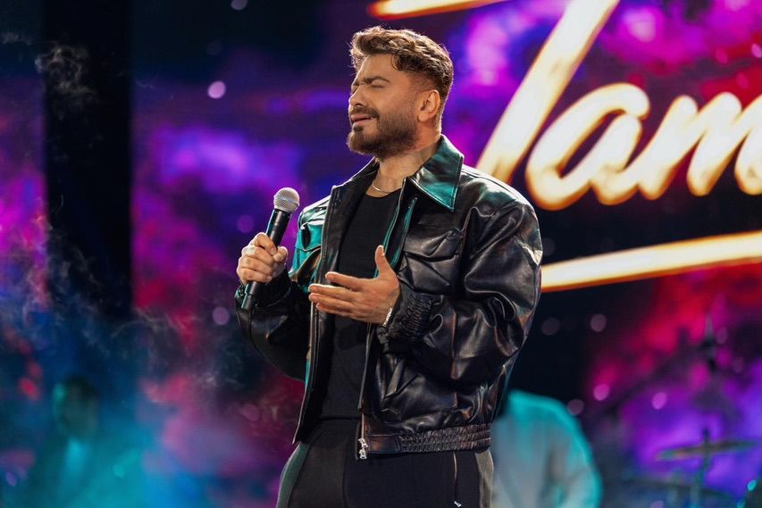 بالصور- تامر حسني يستهل عامه بإنجاز استثنائي… اقرأ التفاصيل