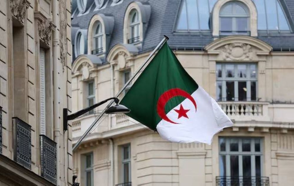 الجزائر تبدأ إلغاء اتفاقية خدمات النقل الجوي مع الإمارات