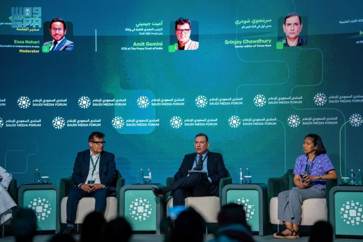 العلاقة بين التقنيات الحديثة 
ومستقبل العمل الإعلامي