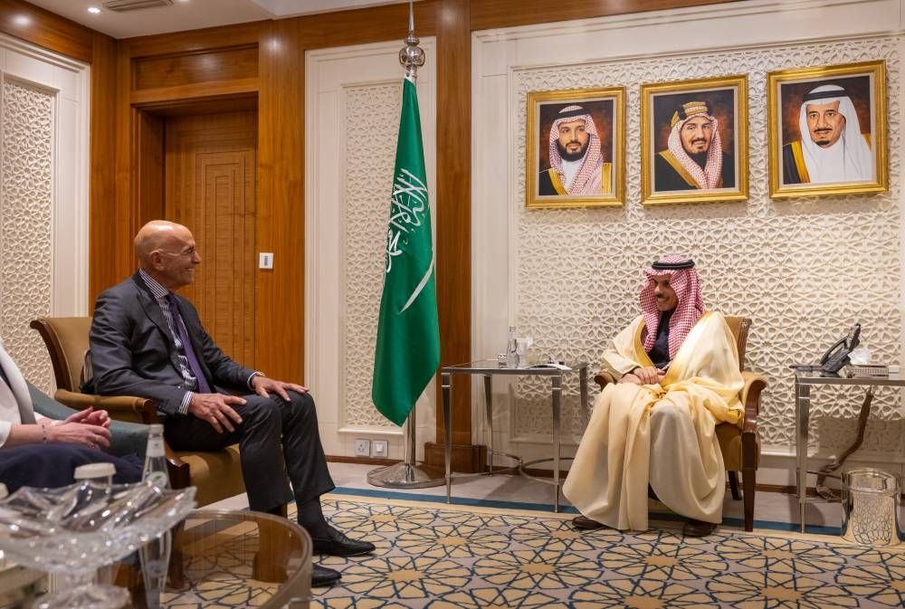 وزير الخارجية يجري مباحثات مع المبعوث الأمريكي لسوريا