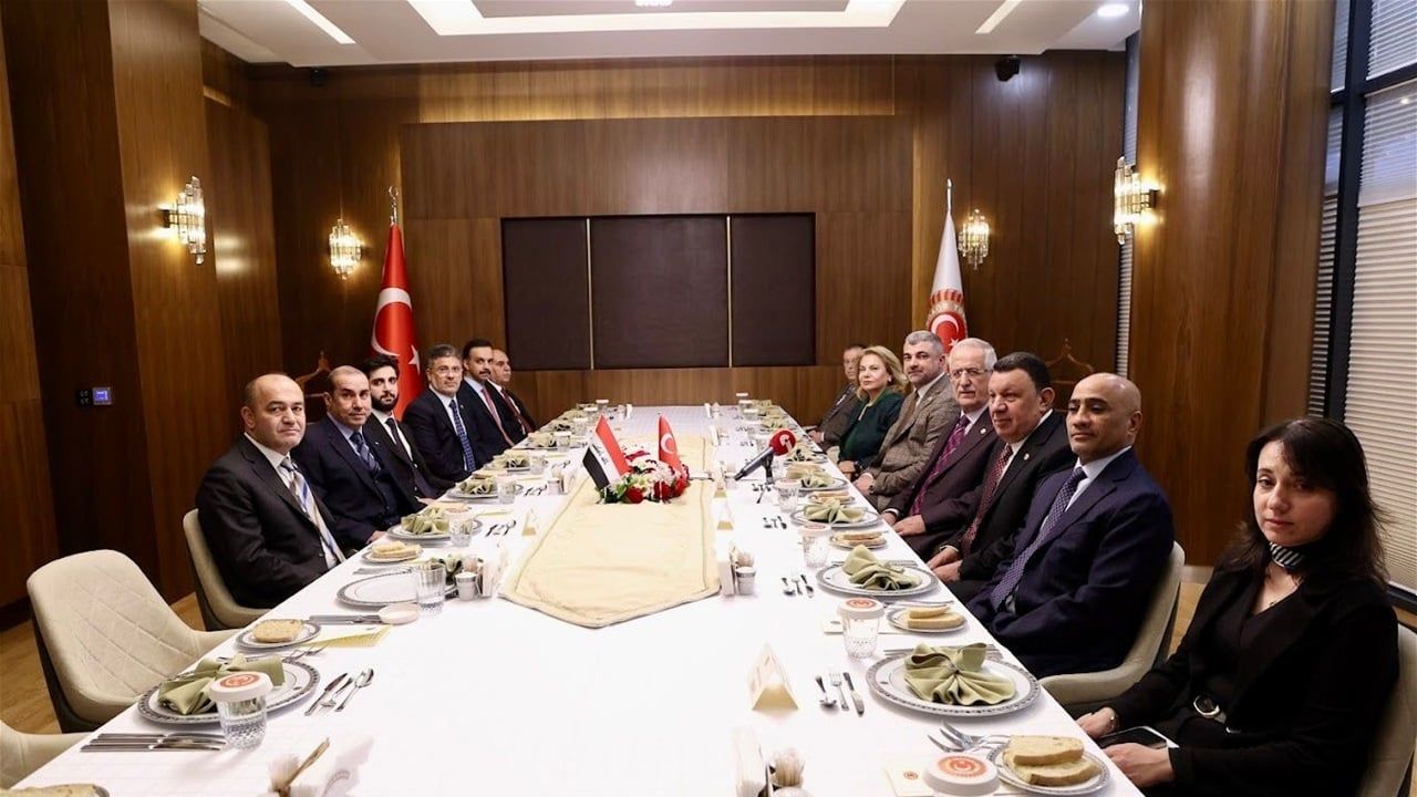 سفير العراق لدى أنقرة يبحث تعزيز التعاون البرلماني مع رئيس مجموعة الصداقة التركيَّة–العراقيَّة