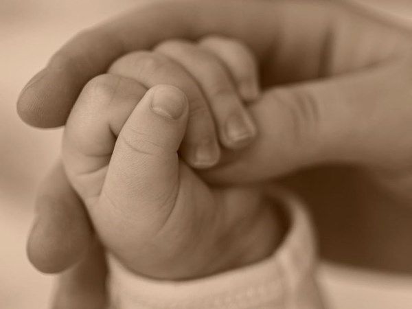 "ياس كلينك أبوظبي" تنجح في زراعة نخاع عظم متقدمة لطفل رضيع