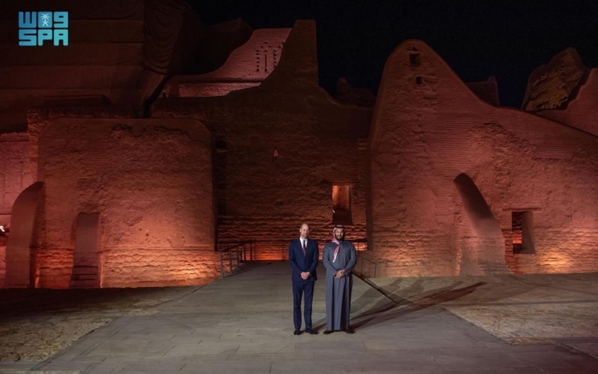 ولي العهد يصطحب ولي عهد بريطانيا 
في جولة بحي الطريف التاريخي في الدرعية