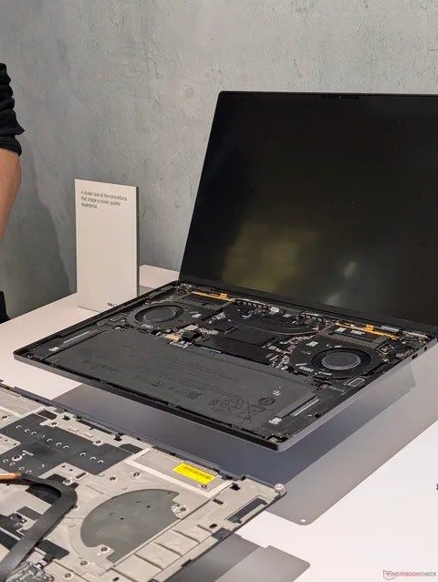 تكنولوجيا: تأكد من قراءة دليل خدمة Dell XPS 14 قبل فتح طراز 2026