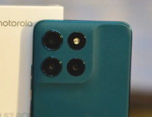 تكنولوجيا: تفاصيل التصميم وراء الجمالية الفريدة لهاتف Moto G57 Power