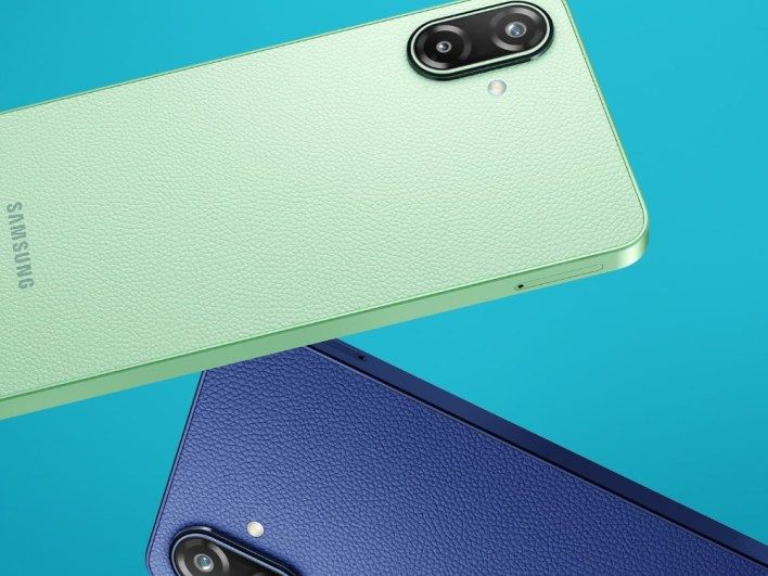 تكنولوجيا: سامسونج تكشف عن هاتف Galaxy F70e بتشطيب جلدي و6 سنوات من التحديثات