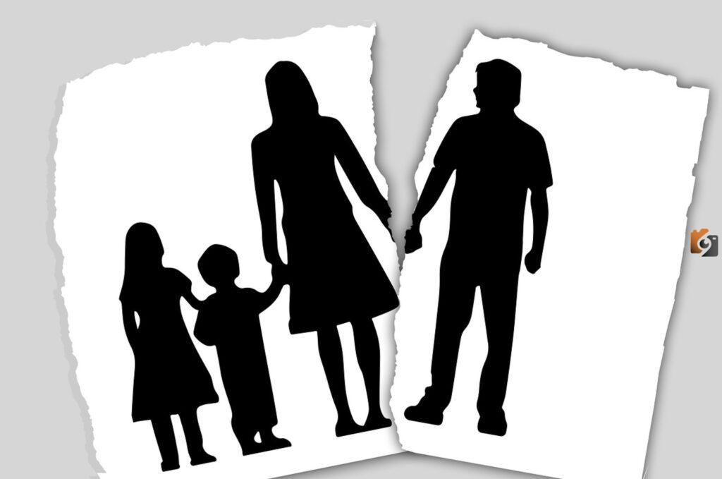 من له الأحقية في حضانة الأطفال بعد الإنفصال بين الزوجين ؟ .. العدل توضح