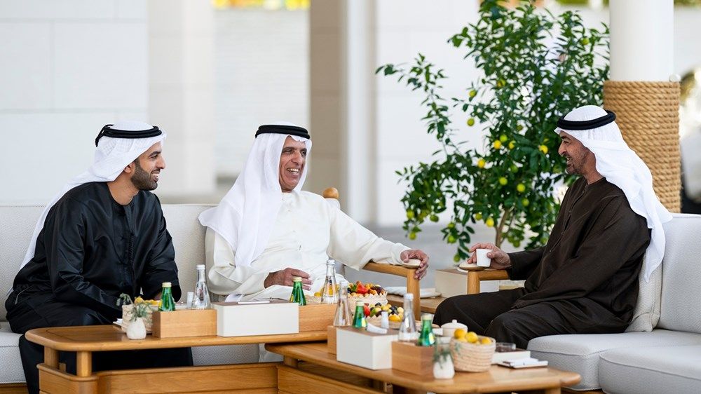 رئيس الدولة يستقبل حاكم رأس الخيمة وولي عهده