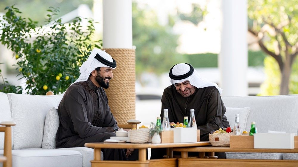 رئيس الدولة يستقبل ناصر بن حمد آل خليفة