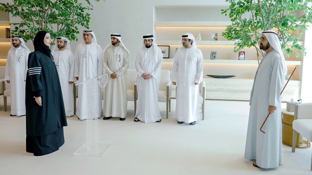 أمام محمد بن راشد.. 20 من أعضاء النيابة العامة الجُدد في دبي يؤدون اليمين القانونية