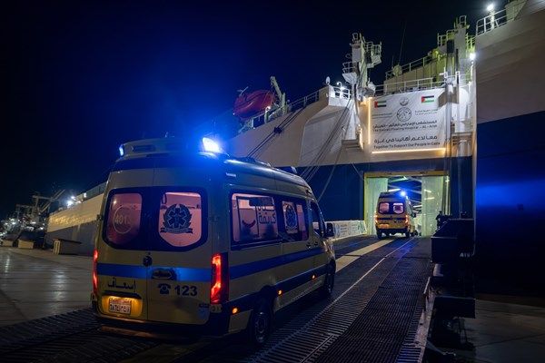 المستشفى الإماراتي العائم يواصل استقبال الإصابات والحالات المرضية القادمة من غزة