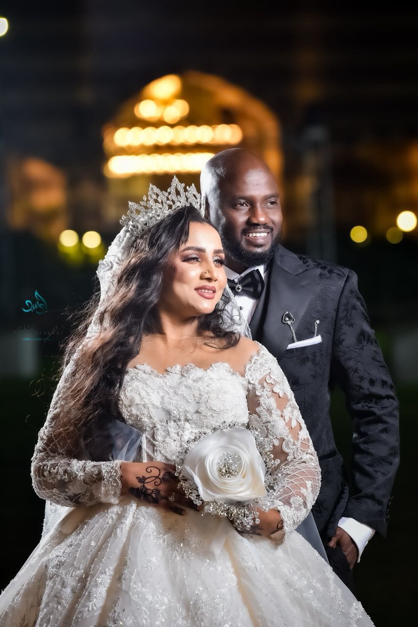 شاهد بالصور.. زواج أسطوري لرئيس الجالية السودانية بواشنطن من إحدى الحسناوات بالقاهرة