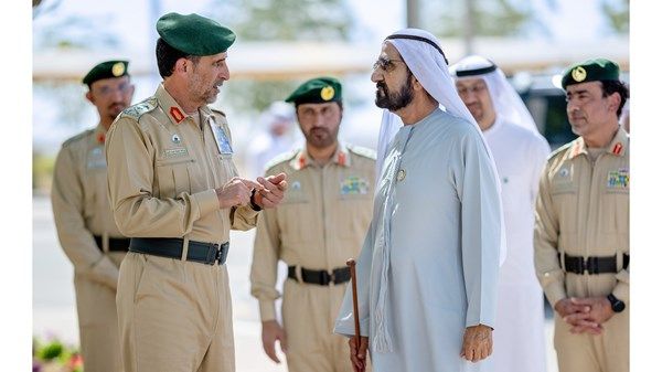 محمد بن راشد يشهد جانباً من منافسات اليوم الختامي من تحدي «سوات» ويشيد بمستوى الفرق