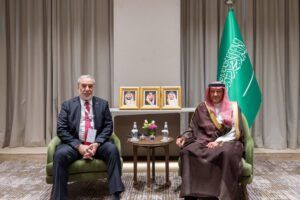 مجلس الوزراء السعودي يؤكد الالتزام بوقف إطلاق النار في غزة ودعم قيام الدولة الفلسطينية