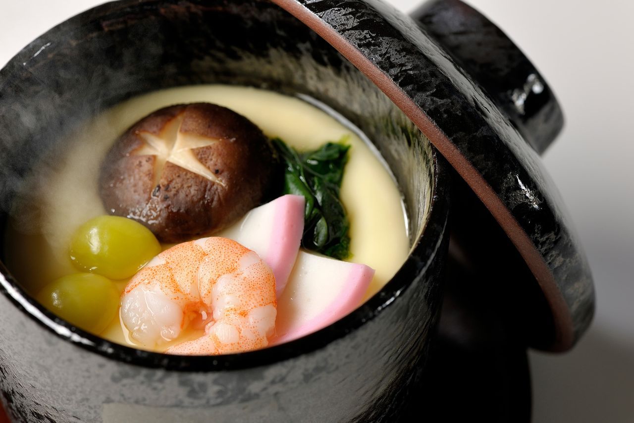 اليابان | شيتاكي… بساطة المكوّن وعمق النكهة في المطبخ الياباني