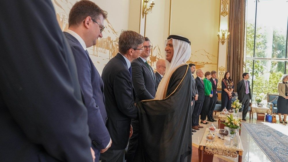 حاكم رأس الخيمة يستقبل وفداً من سفراء دول الاتحاد الأوروبي