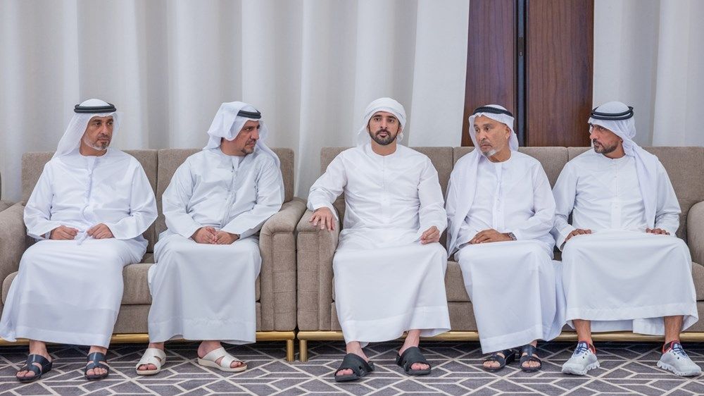 حمدان بن محمد يقدّم واجب العزاء في وفاة عبدالمجيد صديقي