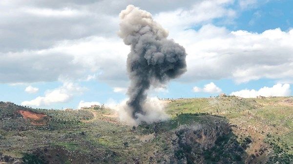 إسرائيل تفجر مبنى ومنزلين جنوبي لبنان