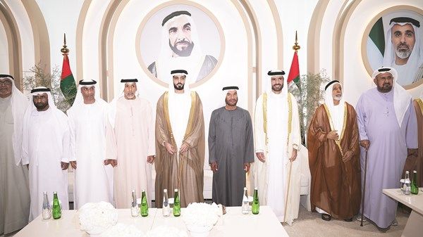 سرور بن محمد والشيوخ يحضرون حفل زفاف عبدالعزيز بن فيصل القاسمي