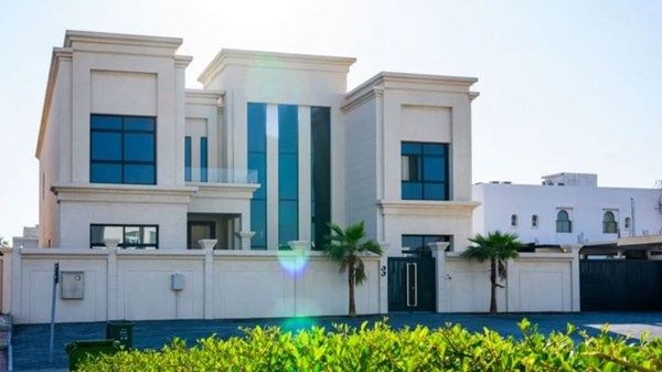 16314 مبنى أخضر في عجمان