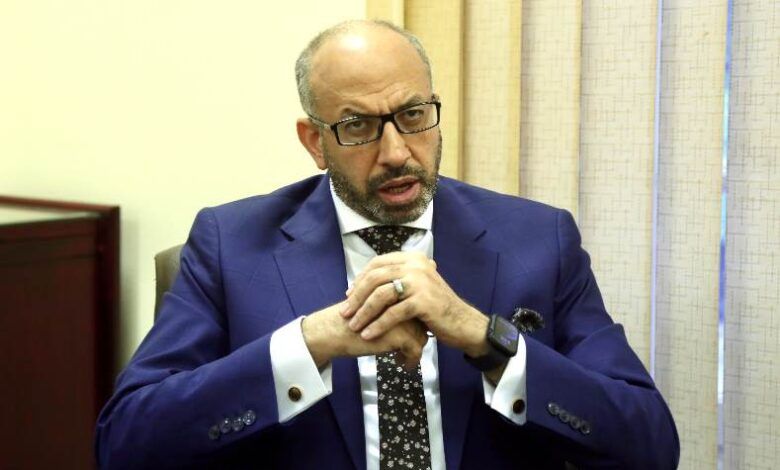 بين شبح الاستقالات وفجوة الـ 800 مليون.. أمين صندوق الزمالك يكشف مأساة “المليارات الضائعة”