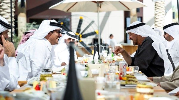 رئيس الدولة: سعدت بلقاء تميم بن حمد آل ثاني في أبوظبي