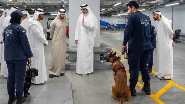 رئيس جهاز مكافحة المخدرات يتفقد منظومة التفتيش بمطار زايد الدولي