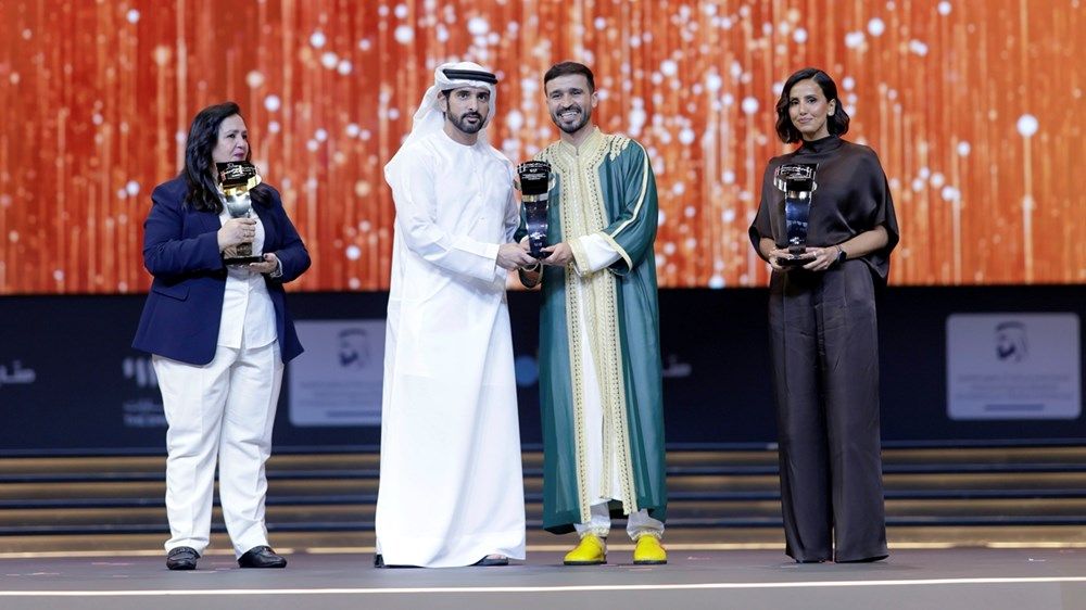 حمدان بن محمد يكرم أبرز صناع الأمل العرب ويؤكد: واجبنا ومسؤوليتنا زراعة الخير