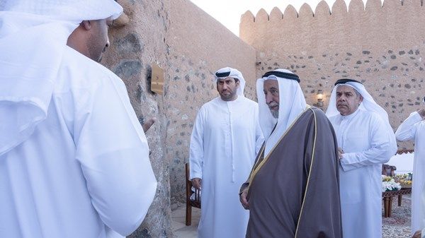 حاكم الشارقة يفتتح حصن فِلي