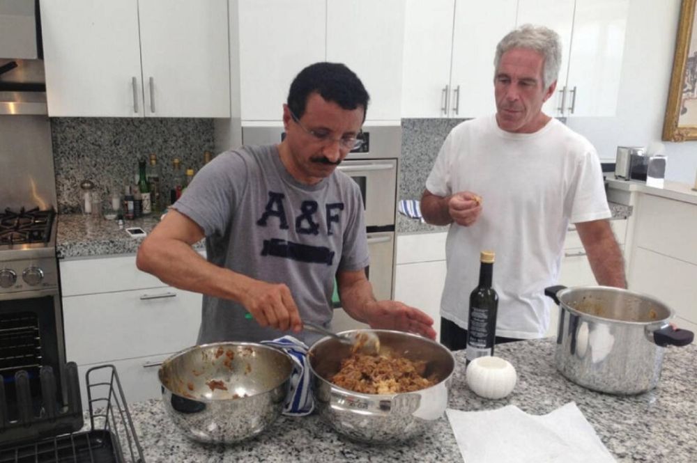 خدمات وميزات تجارية قدمتها موانئ دبي لإبستين على مدى 10 سنوات