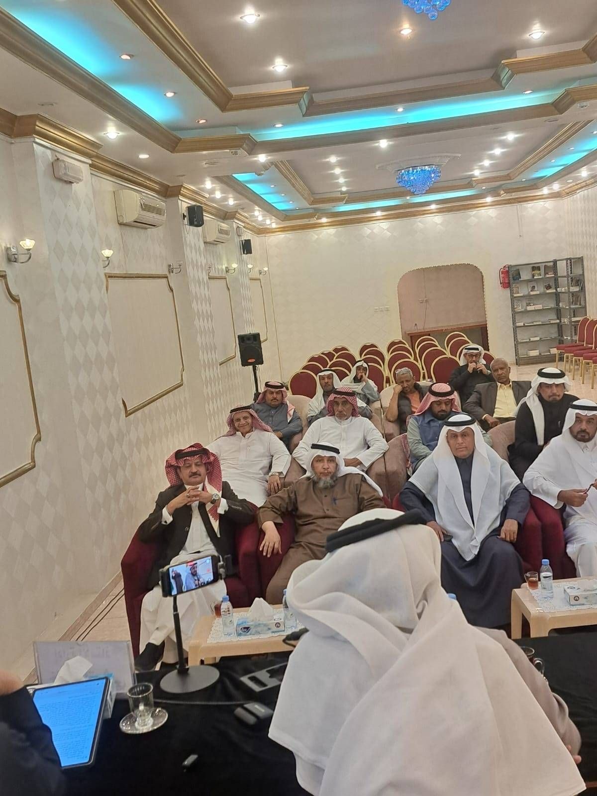  الحارثي يقدم قراءة نقدية في "إشكاليات القصيدة" بأدبي الطائف