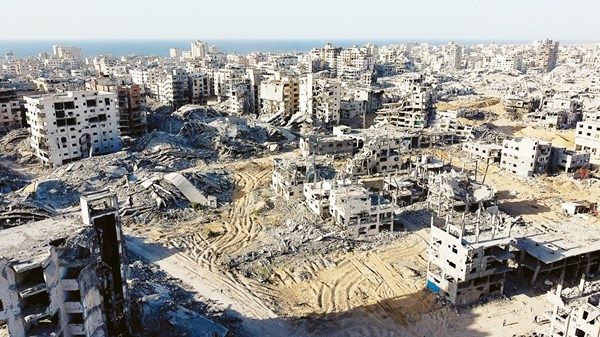 المتحدثة باسم «الصليب الأحمر» لـ«الاتحاد»: تحديات جسيمة تمنع طلاب غزة من العودة للدراسة