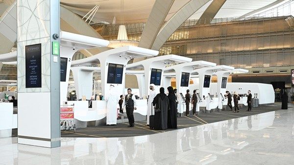الإمارات والبحرين تطلقان النسخة التجريبية من مشروع «النقطة الواحدة للمسافرين جواً»