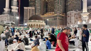 البرنامج العلمي بالمسجد الحرام في رمضان 1447هـ يعزّز المرجعية العلمية للحرمين الشريفين