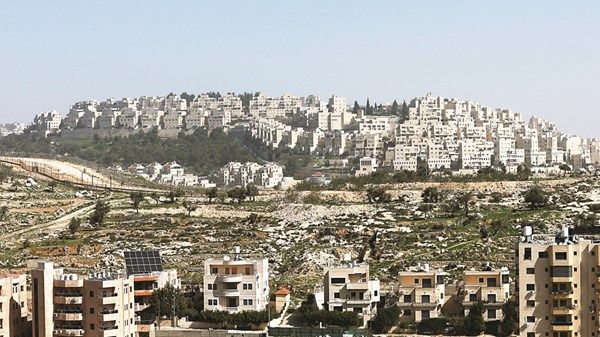 أوروبا تدعو إسرائيل للتراجع عن قرار «تسجيل» أراضي الضفة الغربية