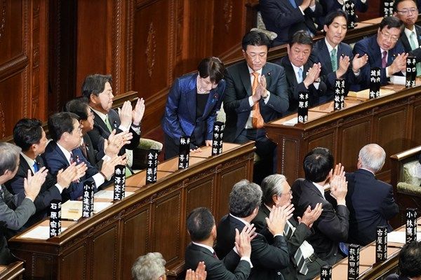 إعادة انتخاب رئيسة وزراء اليابان ساناي تاكايتشي