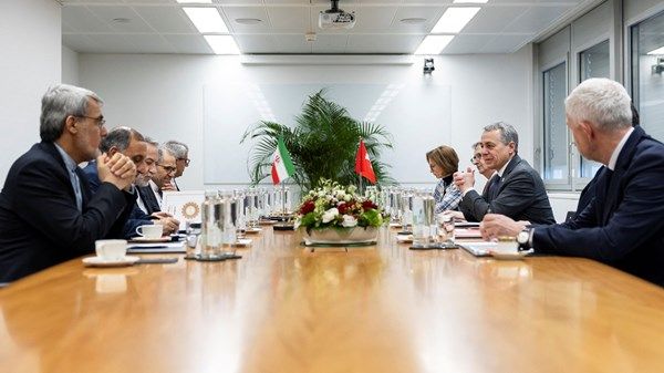 إيران تعلن التوصل لتفاهم بشأن «المبادئ الرئيسة» مع واشنطن