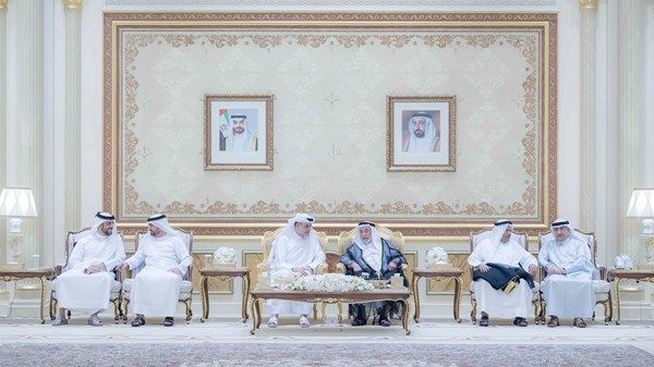 حاكم الشارقة يستقبل المهنئين بشهر رمضان المبارك