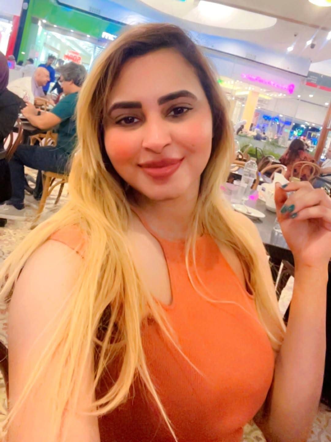 شاهد بالفيديو.. مشجعة الهلال الحسناء “سماحة” تعبر عن غضبها بعد خسارة الديربي.. تهاجم صلاح عادل وتصف المريخ بفريق “ساي”